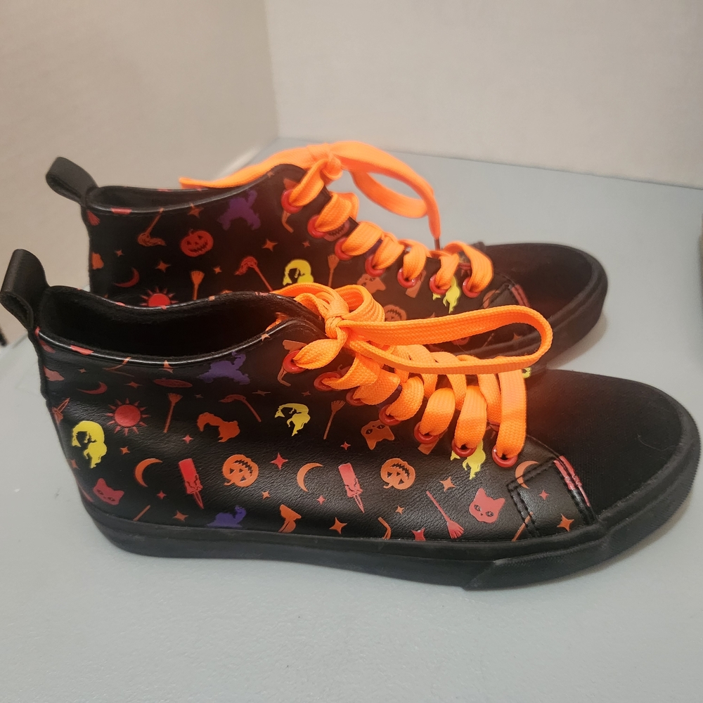 Disney Halloween Hocus Pocus High-Top Sneakers - Black and Orange
